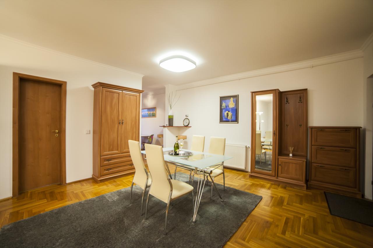 Business Class Apartment 克卢日-纳波卡 外观 照片