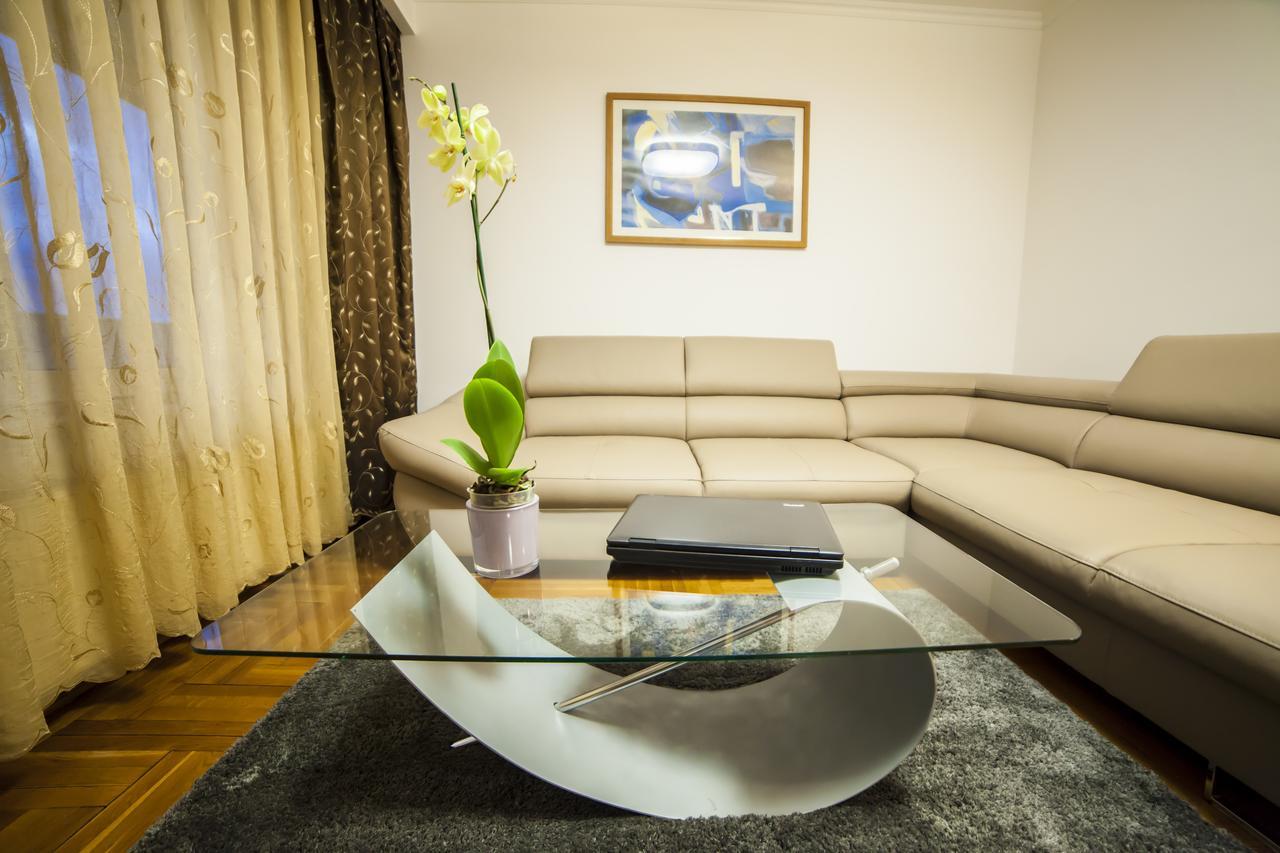 Business Class Apartment 克卢日-纳波卡 外观 照片