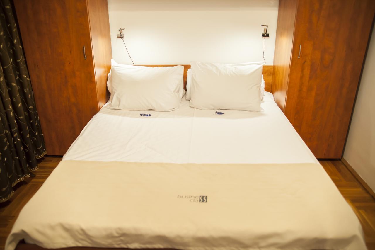 Business Class Apartment 克卢日-纳波卡 外观 照片