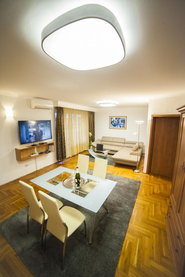 Business Class Apartment 克卢日-纳波卡 外观 照片