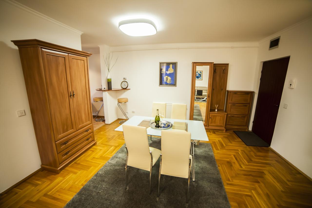 Business Class Apartment 克卢日-纳波卡 外观 照片