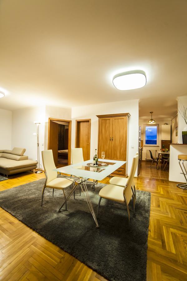 Business Class Apartment 克卢日-纳波卡 外观 照片