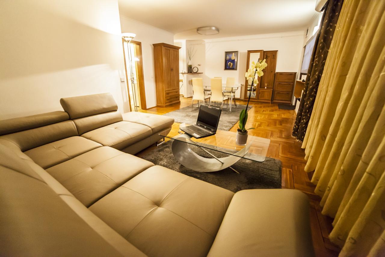 Business Class Apartment 克卢日-纳波卡 外观 照片